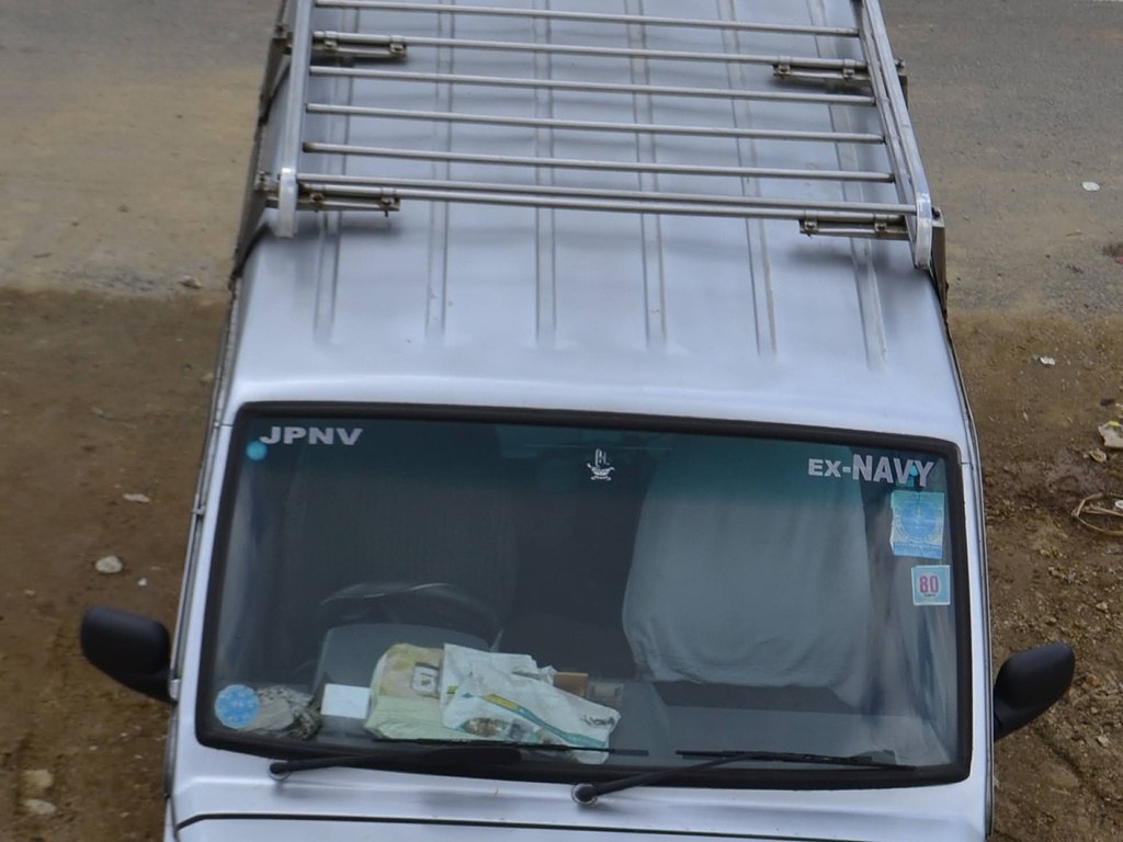 tata sumo victa luggage carrier