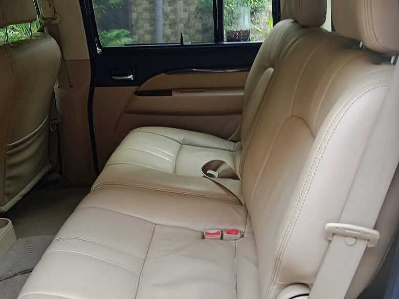 Second Hand Ford Endeavour [2009-2014] 3.0L 4x4 AT in Noida
