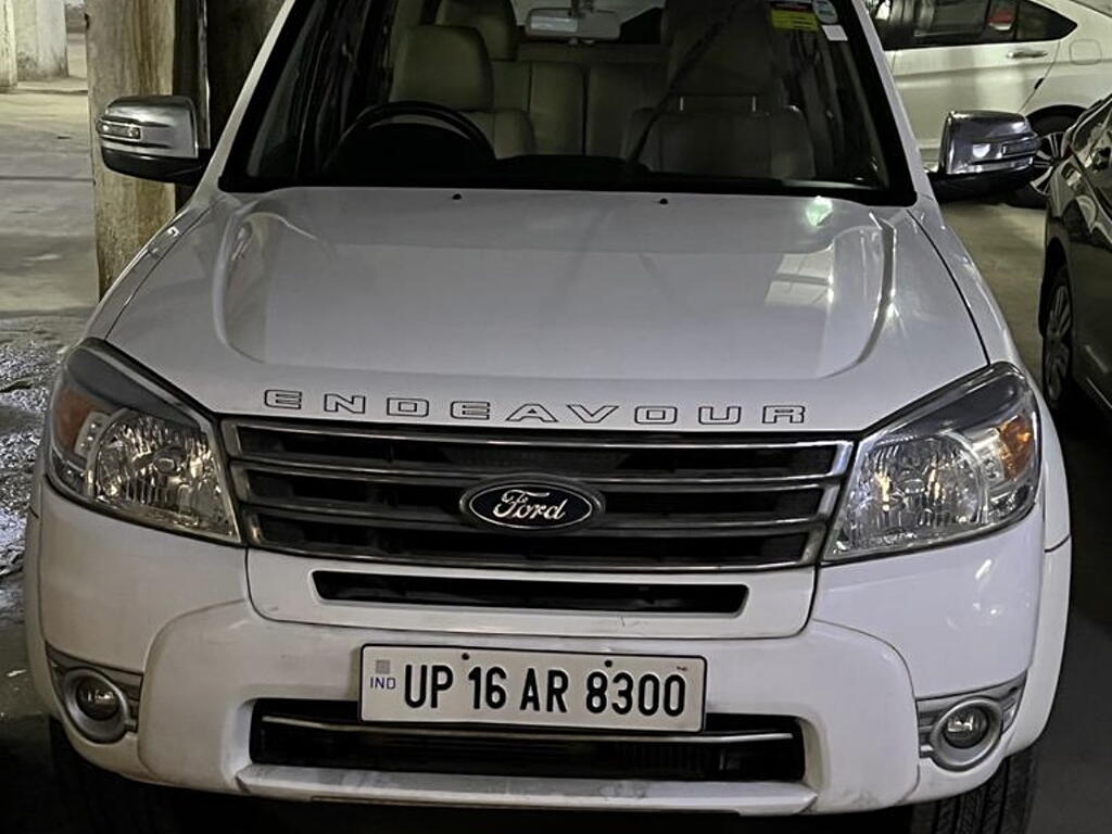 Second Hand Ford Endeavour [2009-2014] 3.0L 4x4 AT in Noida