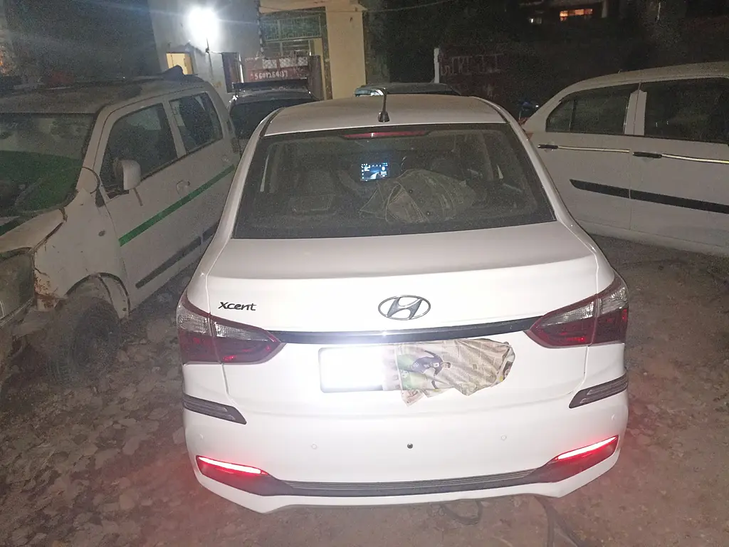 Second Hand Hyundai Xcent E Plus in Delhi