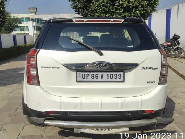 Second Hand Mahindra XUV500 [2015-2018] W10 in Agra
