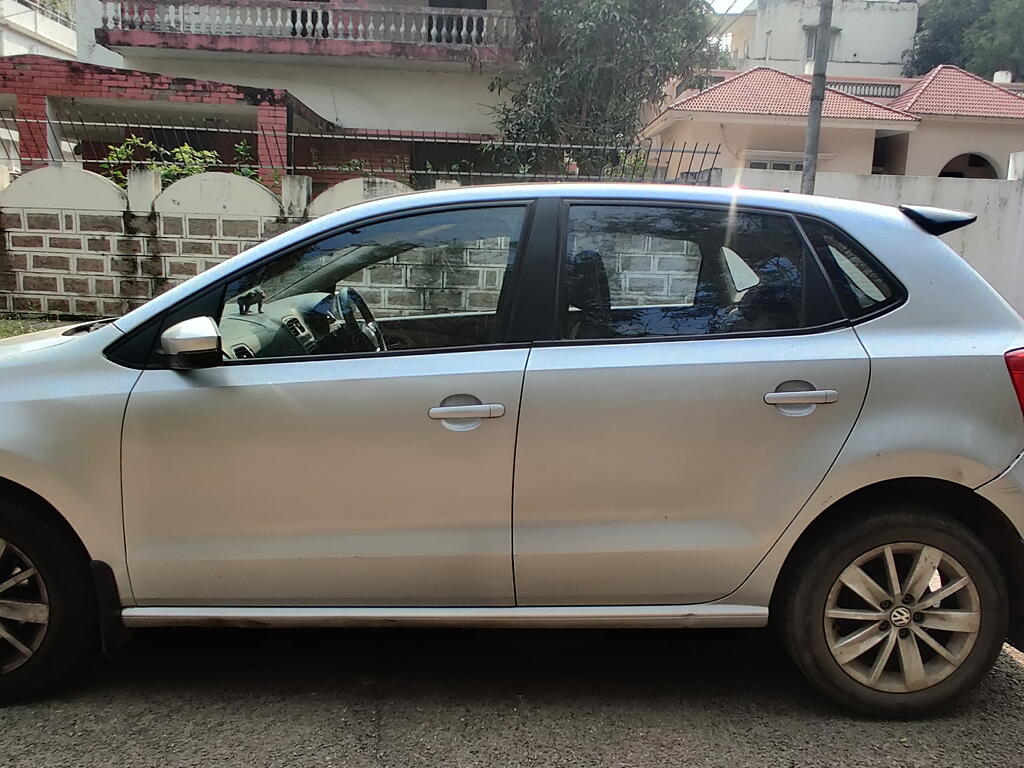 Second Hand Volkswagen Polo [2010-2012] Highline1.2L (P) in Khairtabad