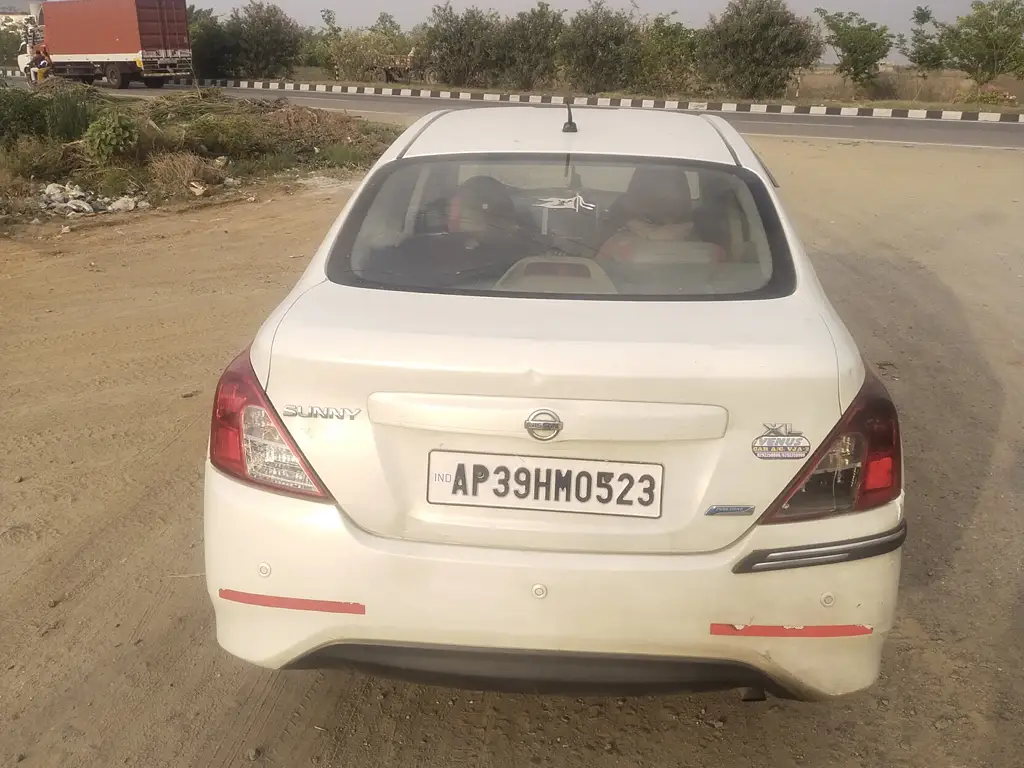 Second Hand Nissan Sunny XL in Khairtabad