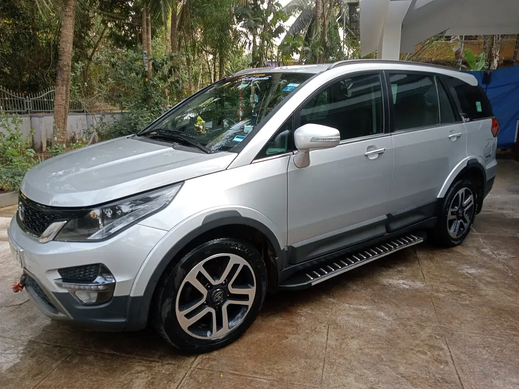 Second Hand Tata Hexa [2017-2019] XT 4x2 7 STR in Bangalore