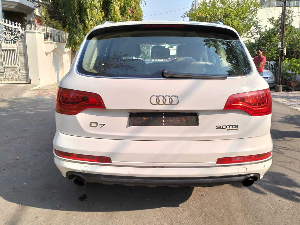 Used Audi Q7 [2010 - 2015] 35 TDI Technology Pack + Sunroof in Lucknow