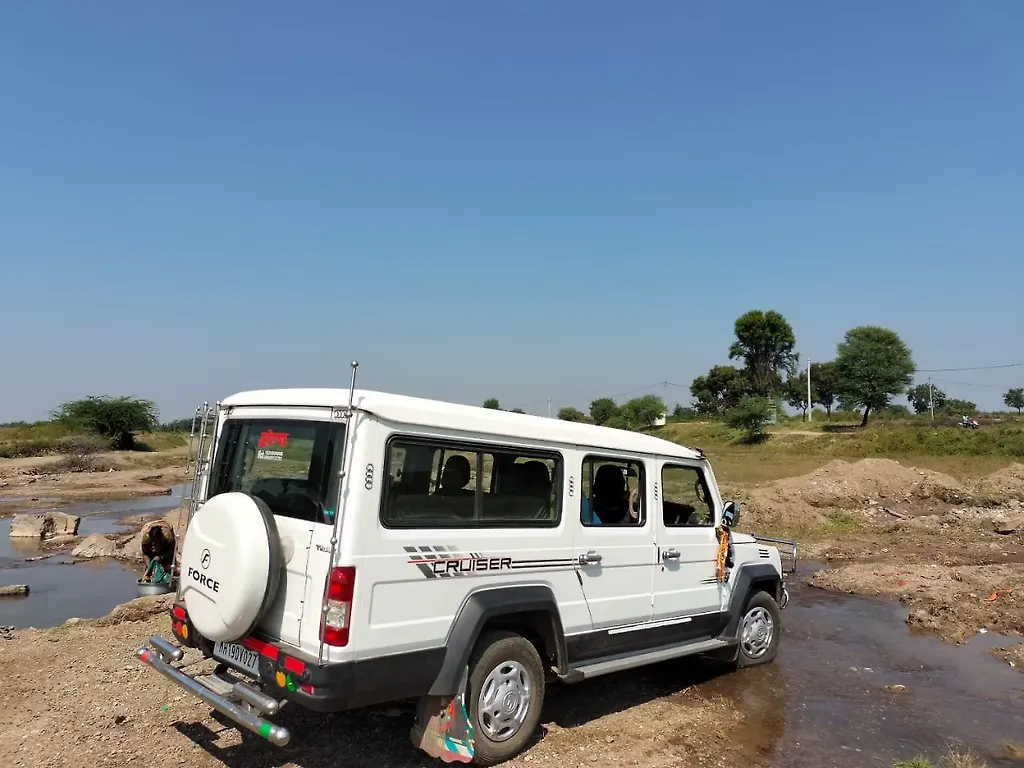 Used 2022 Force Motors Trax Cruiser 9 STR for sale in Pune at Rs.13,00