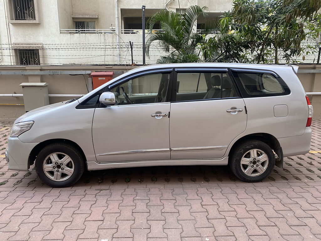 Used Toyota Innova [2005-2009] 2.5 V 7 STR in Pune