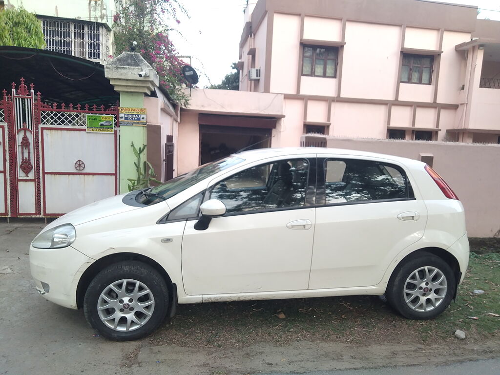 Used Fiat Punto [2011-2014] Emotion 90HP in Kolkata
