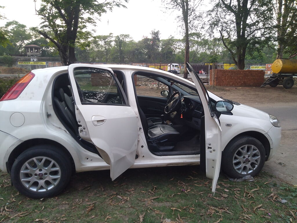 Used Fiat Punto [2011-2014] Emotion 90HP in Kolkata
