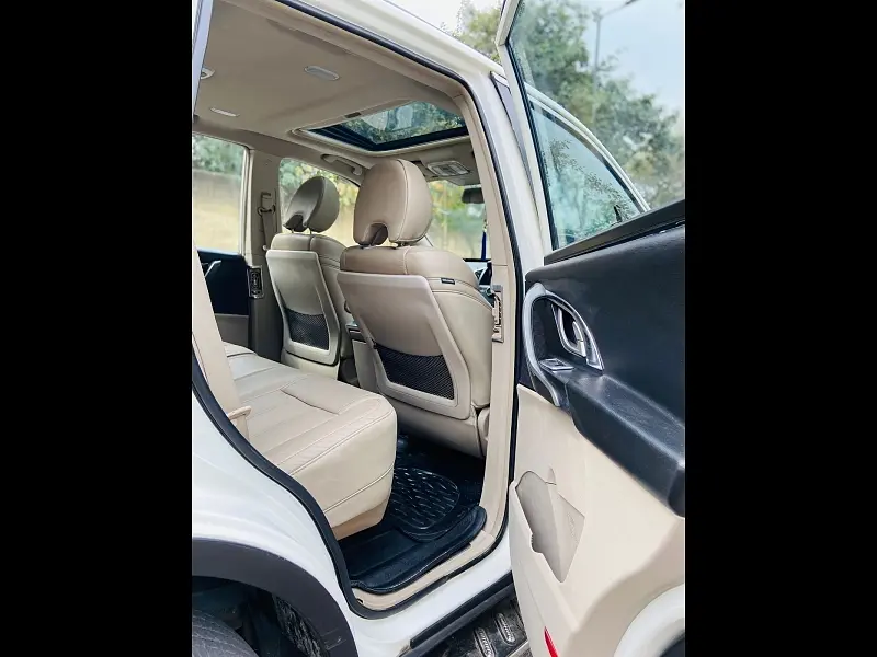 Second Hand Mahindra XUV500 [2015-2018] W10 in Delhi