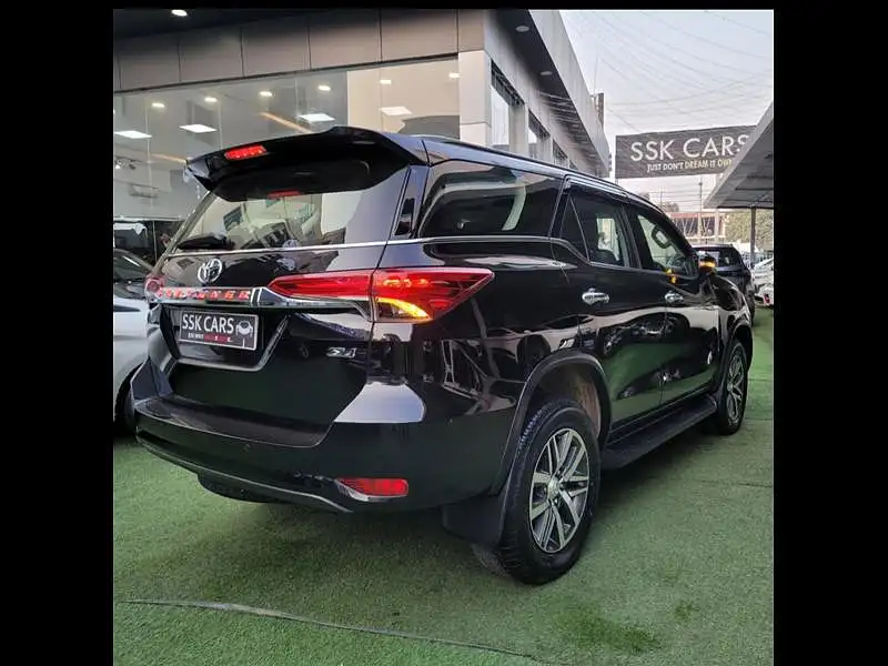 Used Toyota Fortuner [2016-2021] 2.8 4x4 AT [2016-2020] in Lucknow