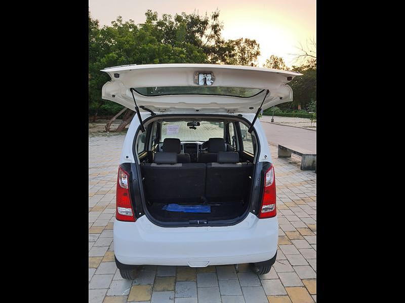 Second Hand Maruti Suzuki Wagon R 1.0 [2014-2019] LX in Ahmedabad