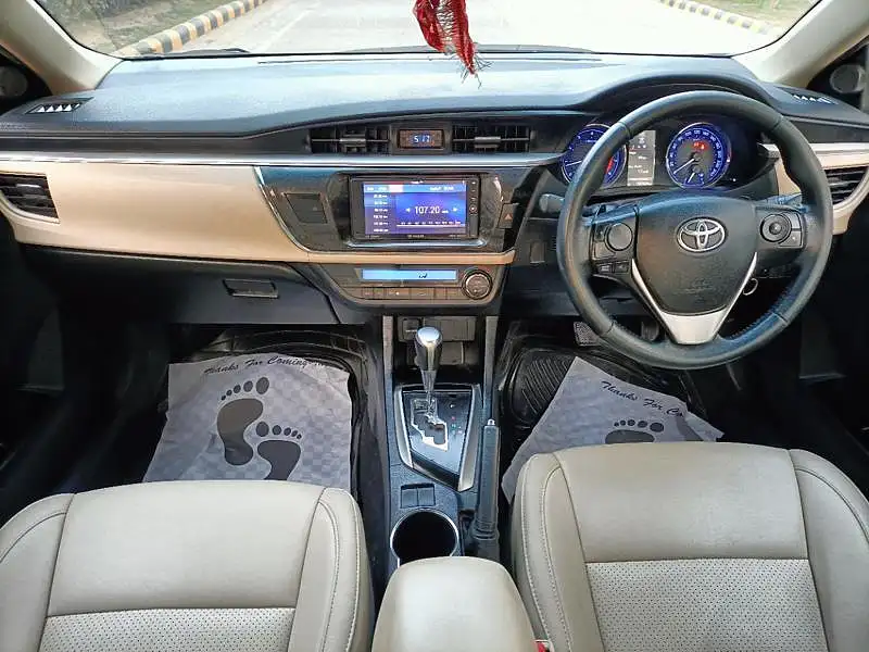 Second Hand Toyota Corolla Altis [2014-2017] GL Petrol in Delhi
