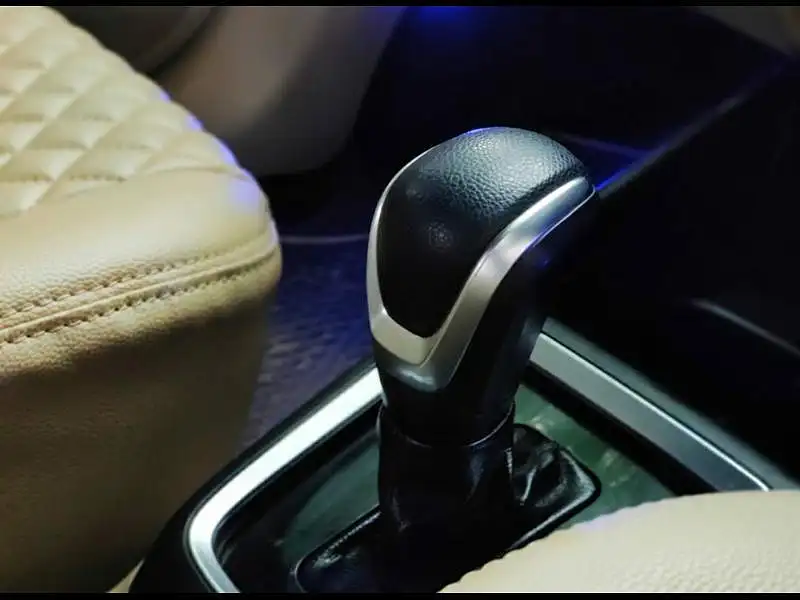 Second Hand Maruti Suzuki Dzire [2017-2020] VDi AMT in Pune