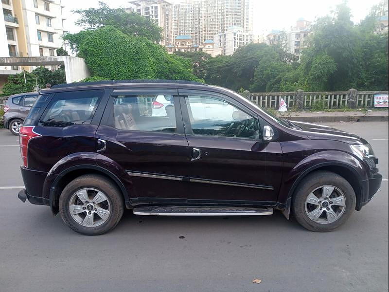 Mahindra XUV500 [2011-2015] W8