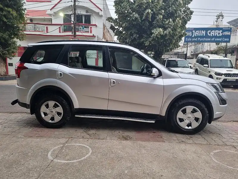 Second Hand Mahindra XUV500 W7 AT [2018-2020] in Lucknow