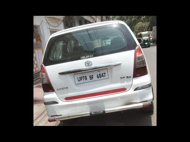 Second Hand Toyota Innova [2012-2013] 2.5 G 8 STR BS-III in Kanpur