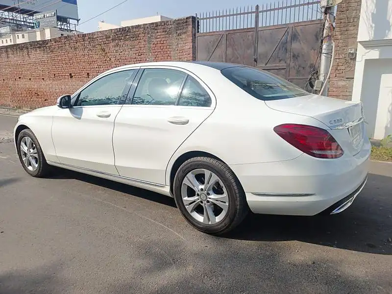Second Hand Mercedes-Benz C-Class [2014-2018] C 220 CDI Avantgarde in Lucknow