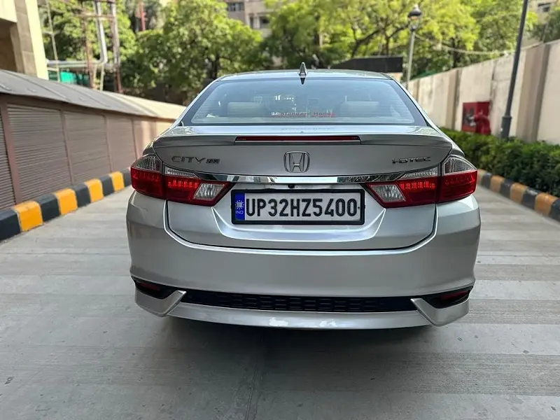 Second Hand Honda City ZX Diesel in Lucknow