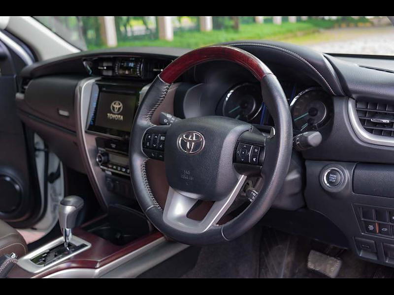 Second Hand Toyota Fortuner [2016-2021] 2.8 4x2 AT [2016-2020] in Lucknow