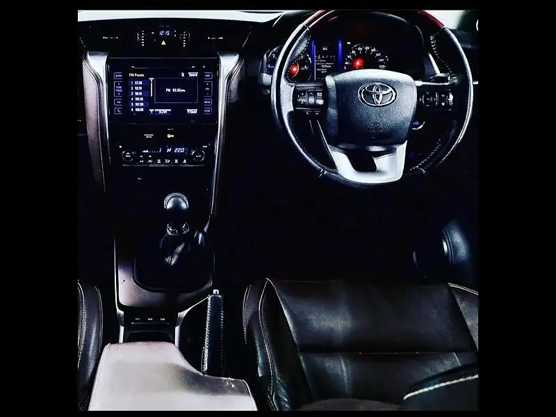 Second Hand Toyota Fortuner [2016-2021] 2.8 4x4 MT [2016-2020] in Lucknow