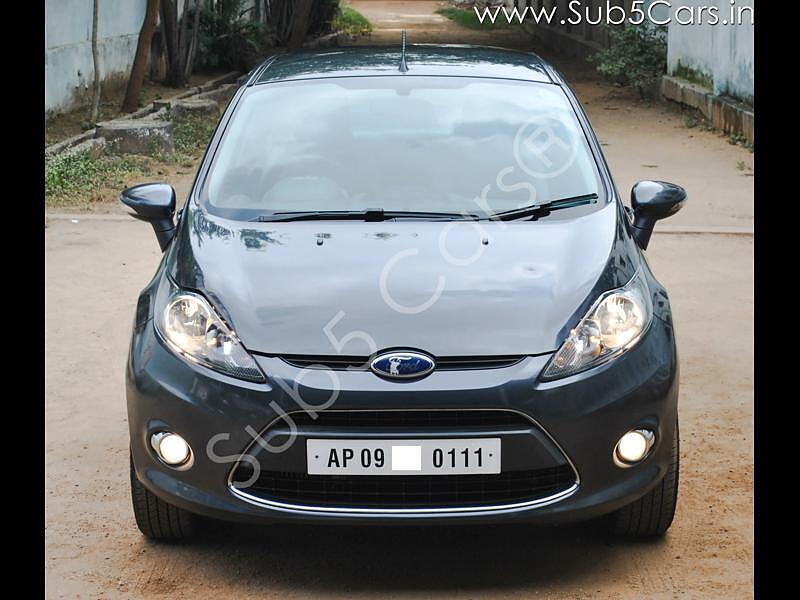 Used 12 Ford Fiesta 14 16 Titanium Diesel D For Sale In Hyderabad Carwale