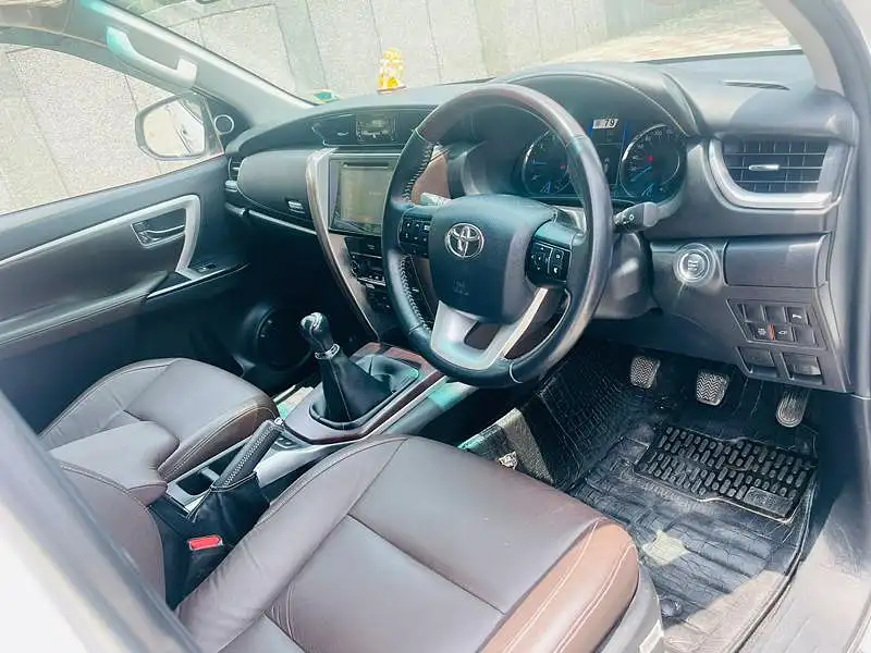 Second Hand Toyota Fortuner [2016-2021] 2.8 4x2 MT [2016-2020] in Delhi