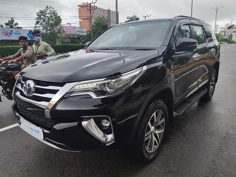 Used 2018 Toyota Fortuner 2.8 4x4 MT [2016-2020] (D2198647) for sale in