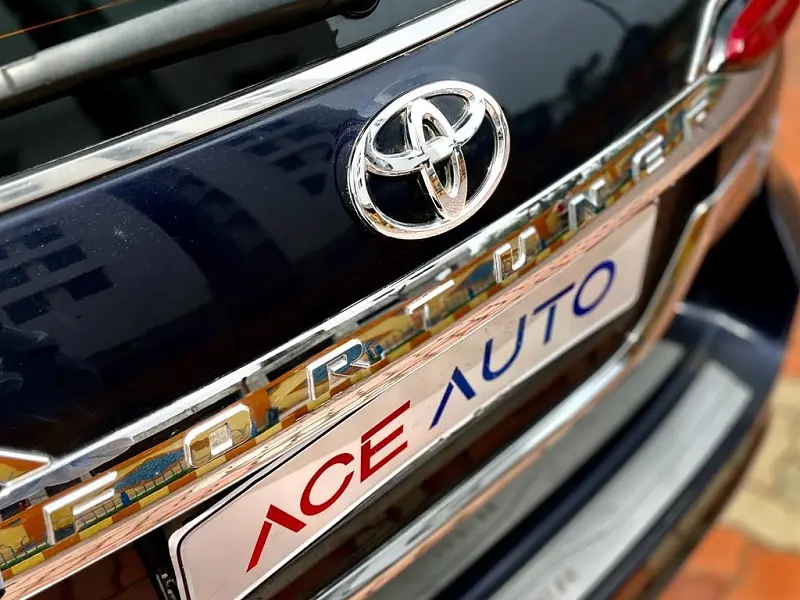 Second Hand Toyota Fortuner [2016-2021] 2.8 4x4 AT [2016-2020] in Kolkata