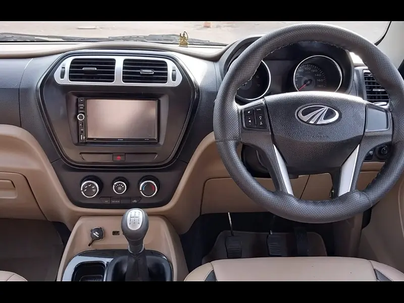 Second Hand Mahindra TUV300 [2015-2019] T8 in Zirakpur