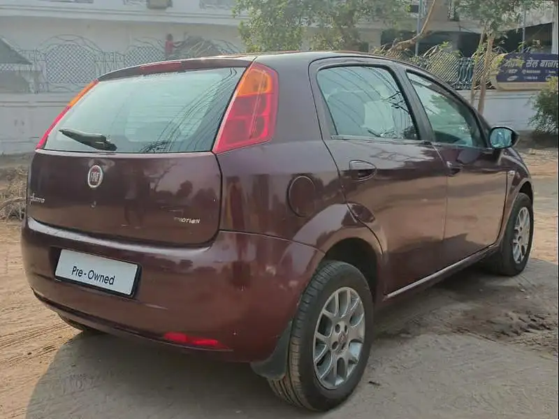 Second Hand Fiat Punto [2011-2014] Emotion 1.4 in Kanpur