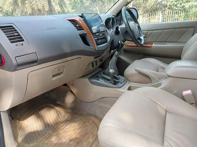 Second Hand Toyota Fortuner [2009-2012] 3.0 MT in Agra