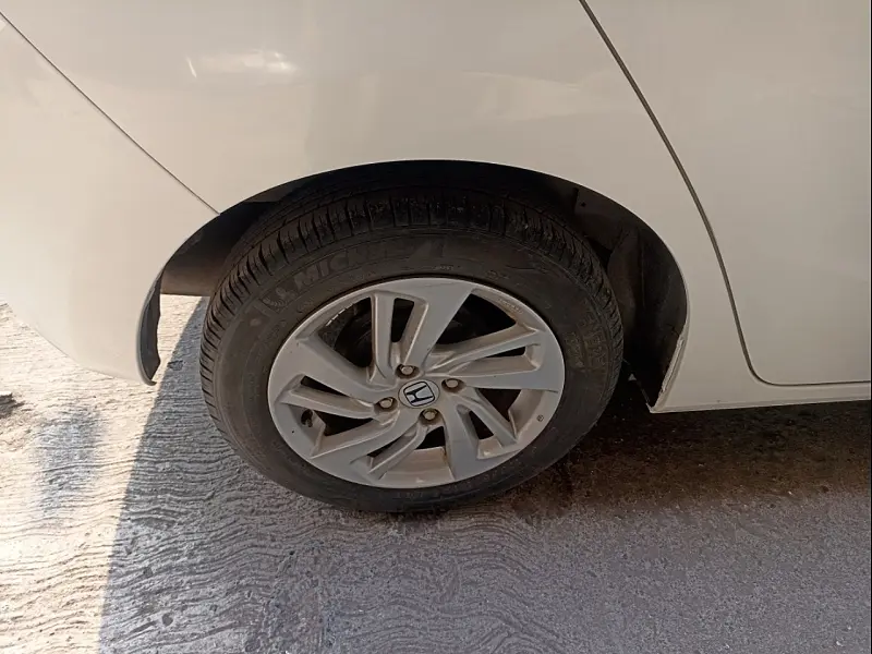 Second Hand Honda Jazz [2015-2018] V AT Petrol in Mumbai