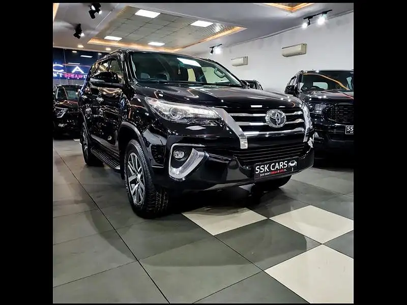 Used Toyota Fortuner [2016-2021] 2.8 4x4 AT [2016-2020] in Lucknow