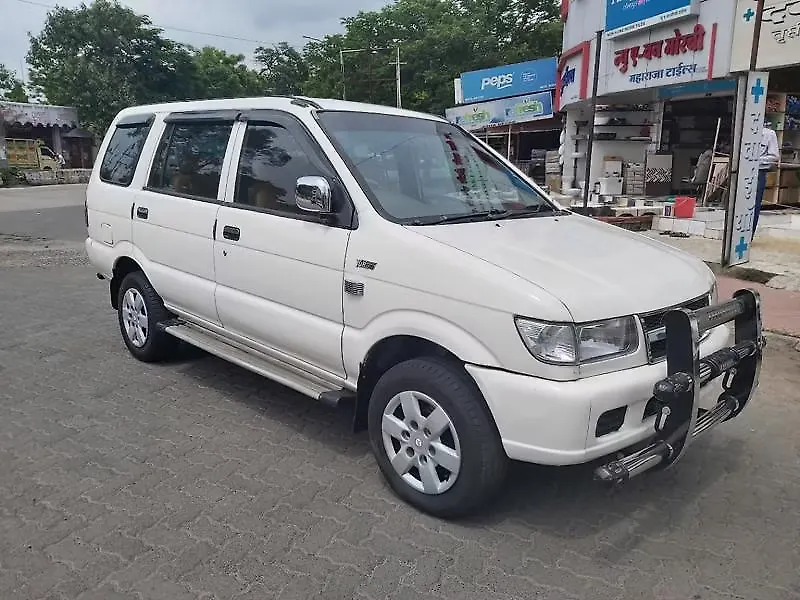 Used 2011 Chevrolet Tavera NY Elite LS B3 10Seater BS III