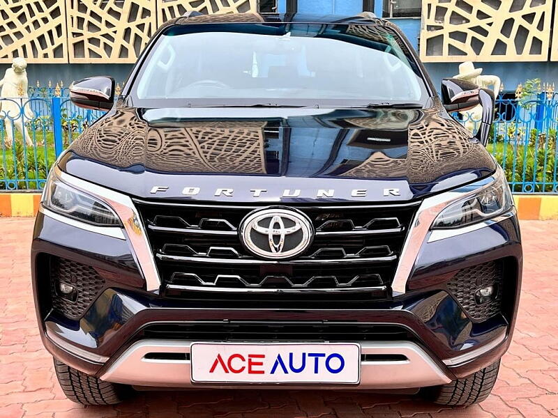 Second Hand Toyota Fortuner [2016-2021] 2.8 4x4 AT [2016-2020] in Kolkata