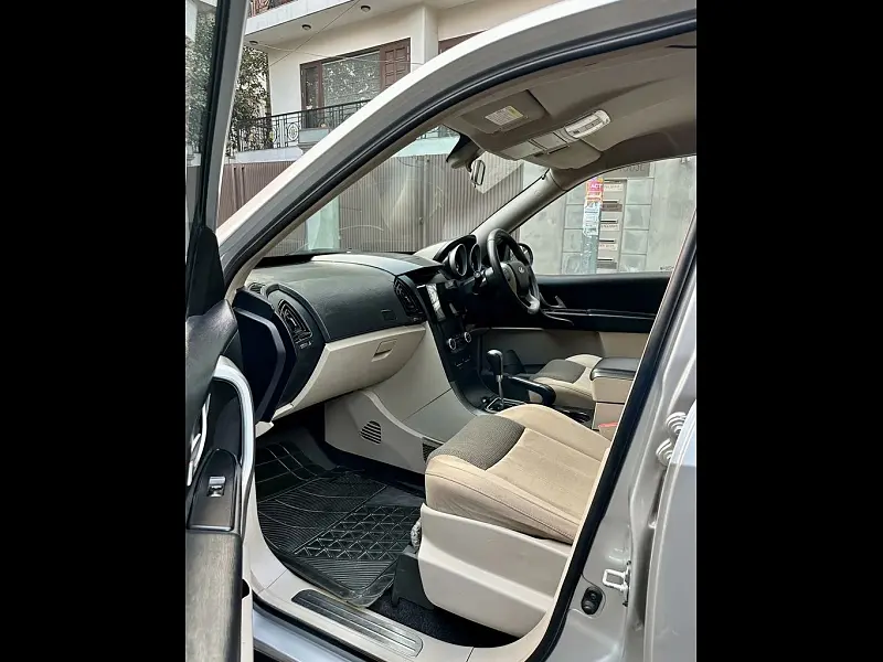 Second Hand Mahindra XUV500 [2015-2018] W6 AT in Delhi