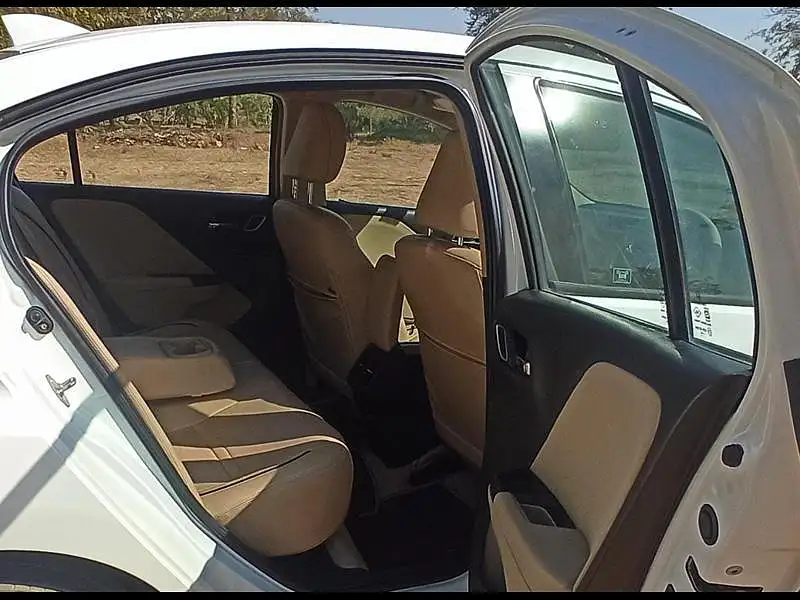 Second Hand Honda City [2014-2017] V in Ahmedabad