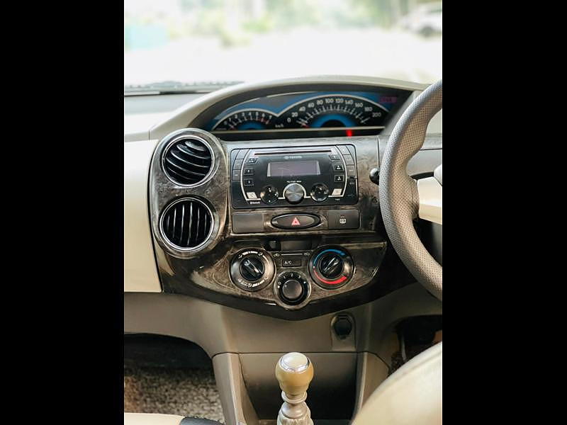Second Hand Toyota Etios Liva VXD Dual Tone in Mohali