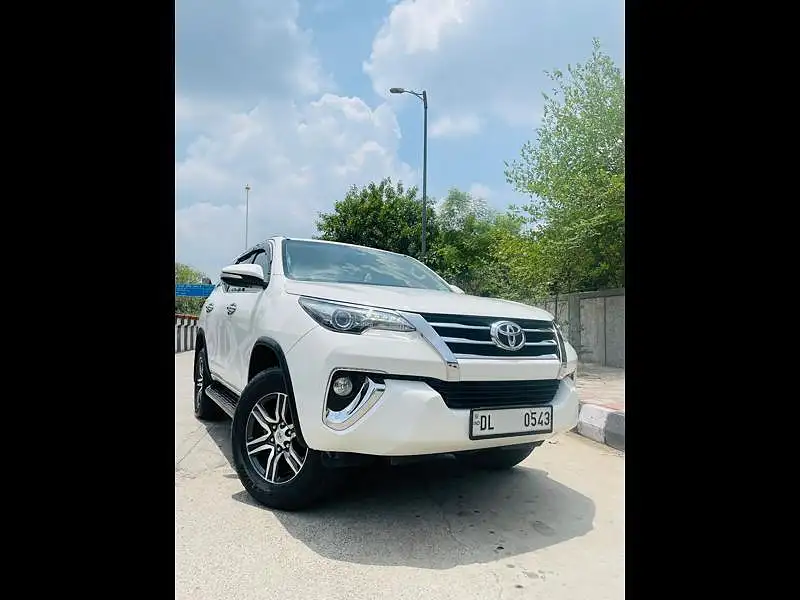 Second Hand Toyota Fortuner [2016-2021] 2.8 4x2 MT [2016-2020] in Delhi