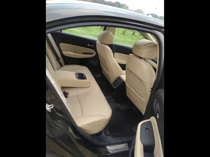 Second Hand Honda City V Petrol in Lucknow