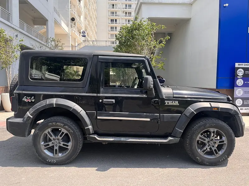 Second Hand Mahindra Thar LX Hard Top Petrol AT in Lucknow