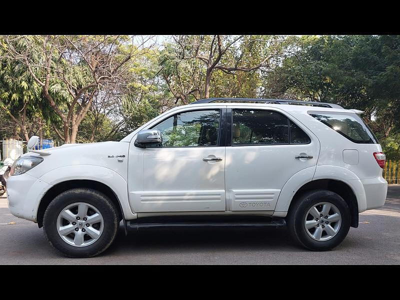 Second Hand Toyota Fortuner [2009-2012] 3.0 MT in Agra