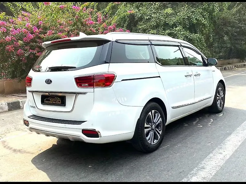 Kia carnival prestige