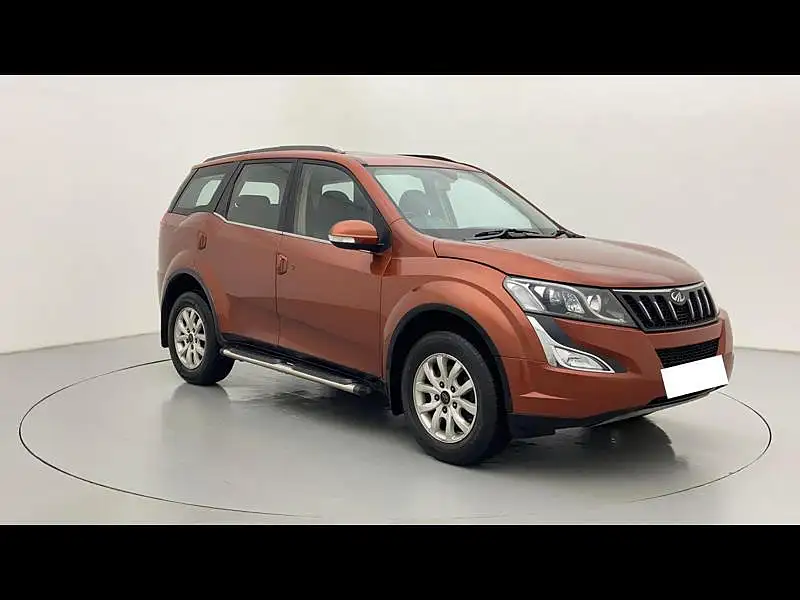 Second Hand Mahindra XUV500 [2015-2018] W10 in Zirakpur