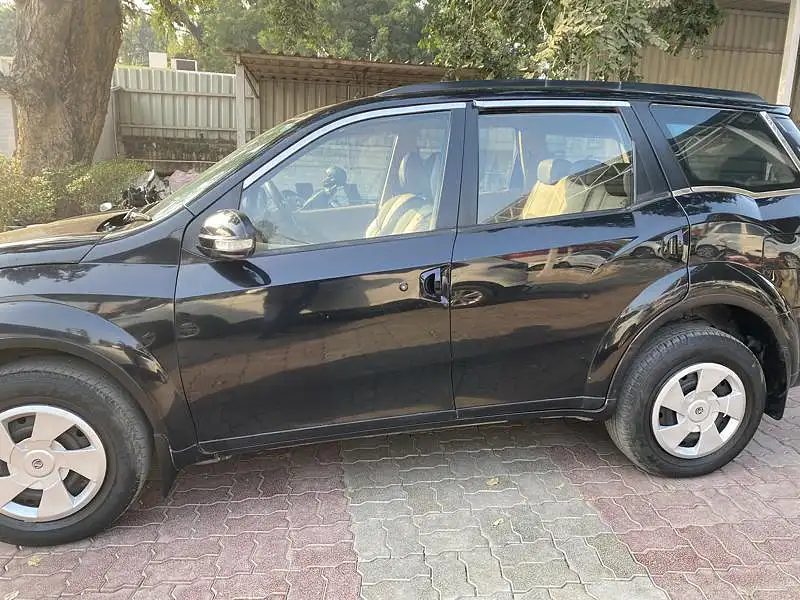 Second Hand Mahindra XUV500 [2015-2018] W6 in Lucknow