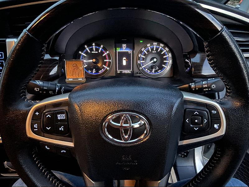 Second Hand Toyota Innova Crysta [2016-2020] 2.7 ZX AT 7 STR in Noida