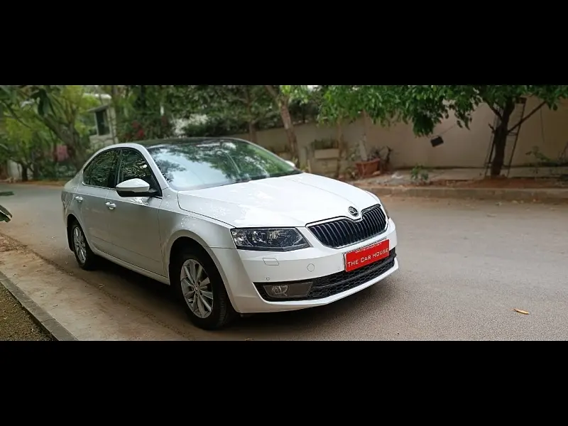 Second Hand Skoda Octavia [2013-2015] Elegance 1.8 TSI AT in Bangalore