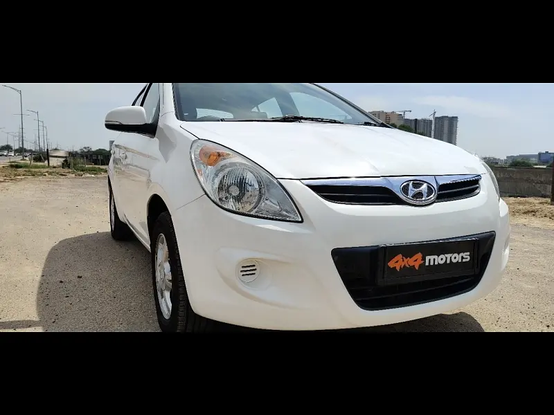 Second Hand Hyundai i20 [2010-2012] Sportz 1.2 BS-IV in Mohali