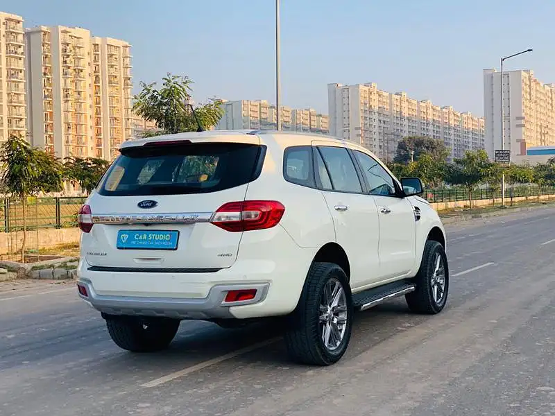 Second Hand Ford Endeavour Titanium Plus 2.0 4x4 AT in Mohali